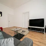 WHITE 60 QM Apartment - Zentral - Balkon - Messe