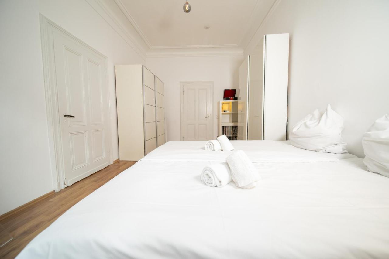 White 60 Qm - Zentral - Balkon - Messe Düsseldorf